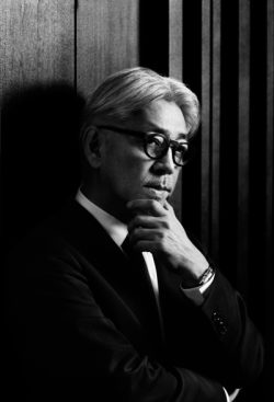  Ryuichi Sakamoto
